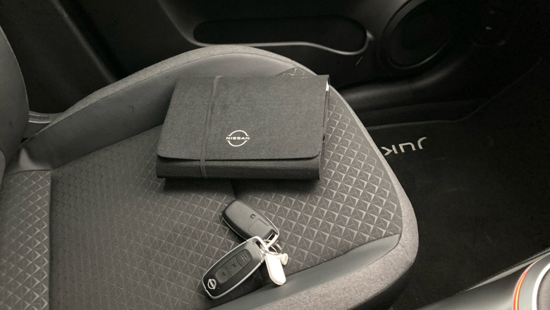 Nissan Juke 1.0 DiG-T N-Connecta 5dr Petrol Hatchback